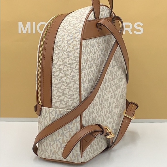 MICHAEL KORS Kenly Medium Backpack Signature
Vanilla Bag - Picture 12 of 14